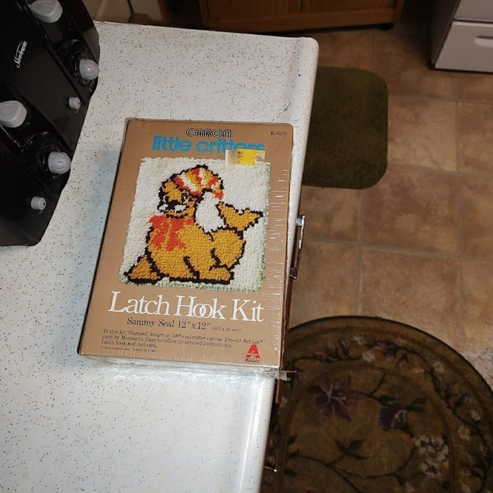 New Caron Little Critters Sammy Seal Latch Hook Kit 12 X 12